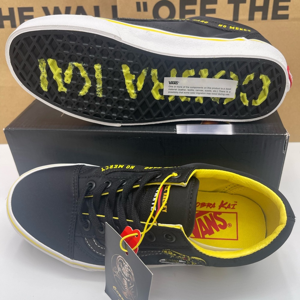 Vans Men's Old Skool Cobra Kai Black/Yellow/White Sneakers
VN0A3WKT05N - Picture 14 of 16